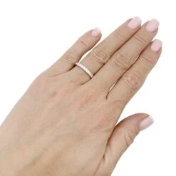 Miller Alliance BOUCHERON "Beloved" En Platine Et Diamants. 6 Miller Alliance BOUCHERON "Beloved" En Platine Et Diamants. -Castafiore Boutique alliance boucheron beloved en platine et diamants 623689