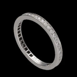 Bague Alliance VAN CLEEF & ARPELS "Romance" En Platine Et Diamants 9 Bague Alliance VAN CLEEF & ARPELS "Romance" En Platine Et Diamants -Castafiore Boutique alliance van clef arpels platine romance 21 mm avec diamants brillants de 2020 taille 51 full set 979246