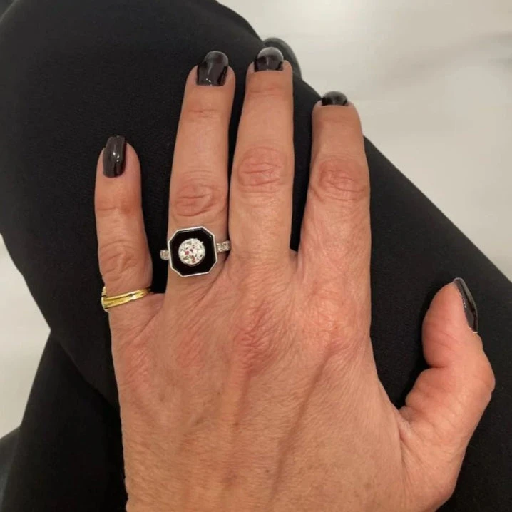 Bague Art Déco En Or Blanc, Onyx Et Diamant 2 Bague Art Déco En Or Blanc, Onyx Et Diamant – Image 2