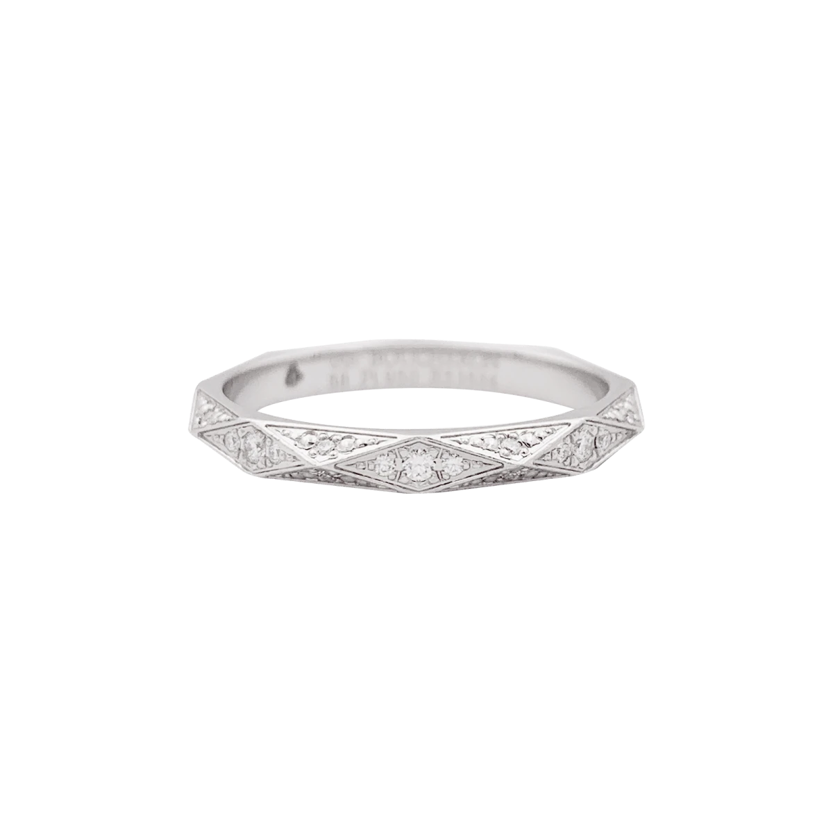 Miller Bague Alliance BOUCHERON "Facette" En Platine, Diamants. 1 Miller Bague Alliance BOUCHERON "Facette" En Platine, Diamants.