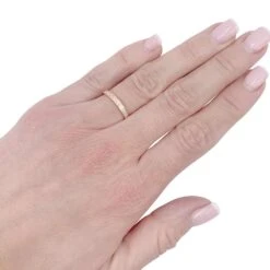 Miller Bague Alliance CARTIER "Love" En Or Rose Et Diamants 14 Miller Bague Alliance CARTIER "Love" En Or Rose Et Diamants -Castafiore Boutique bague alliance cartier love en or rose et diamants 491609