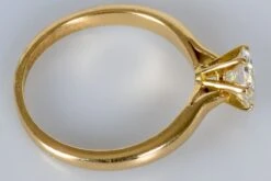 Bague Alliance Solitaire En Or 18 Carats Ornée D’1 Diamant 1ct 15 Bague Alliance Solitaire En Or 18 Carats Ornée D’1 Diamant 1ct -Castafiore Boutique bague alliance solitaire en or 18 carats ornee d1 diamant 1ct 849104