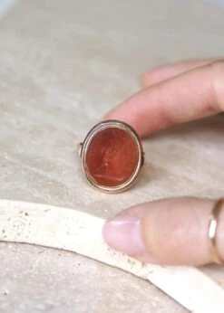 Bague Ancienne Intaille Cornaline Sur Or Rose -Castafiore Boutique bague ancienne intaille cornaline sur or rose 107457