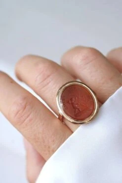 Bague Ancienne Intaille Cornaline Sur Or Rose -Castafiore Boutique bague ancienne intaille cornaline sur or rose 906502