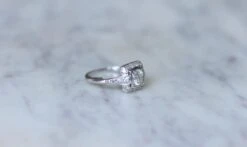 Bague Art Deco Carrée Diamants 1,45 Cts 18 Bague Art Deco Carrée Diamants 1,45 Cts -Castafiore Boutique bague art deco carree diamants 145 cts 875107