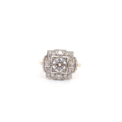 Bague Entourage En Or, Platine Et Diamants 6 Bague Entourage En Or, Platine Et Diamants -Castafiore Boutique bague art deco diamant 106cts fsi2 949312
