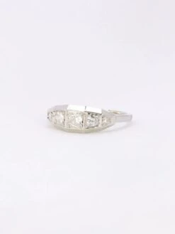 Bague Art Deco Diamants Taille Ancienne 12 Bague Art Deco Diamants Taille Ancienne -Castafiore Boutique bague art deco diamants taille ancienne 150414