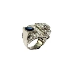 Bague Art Déco En Platine, Diamants Et Saphir -Castafiore Boutique bague art deco en platine diamants et saphir 435779