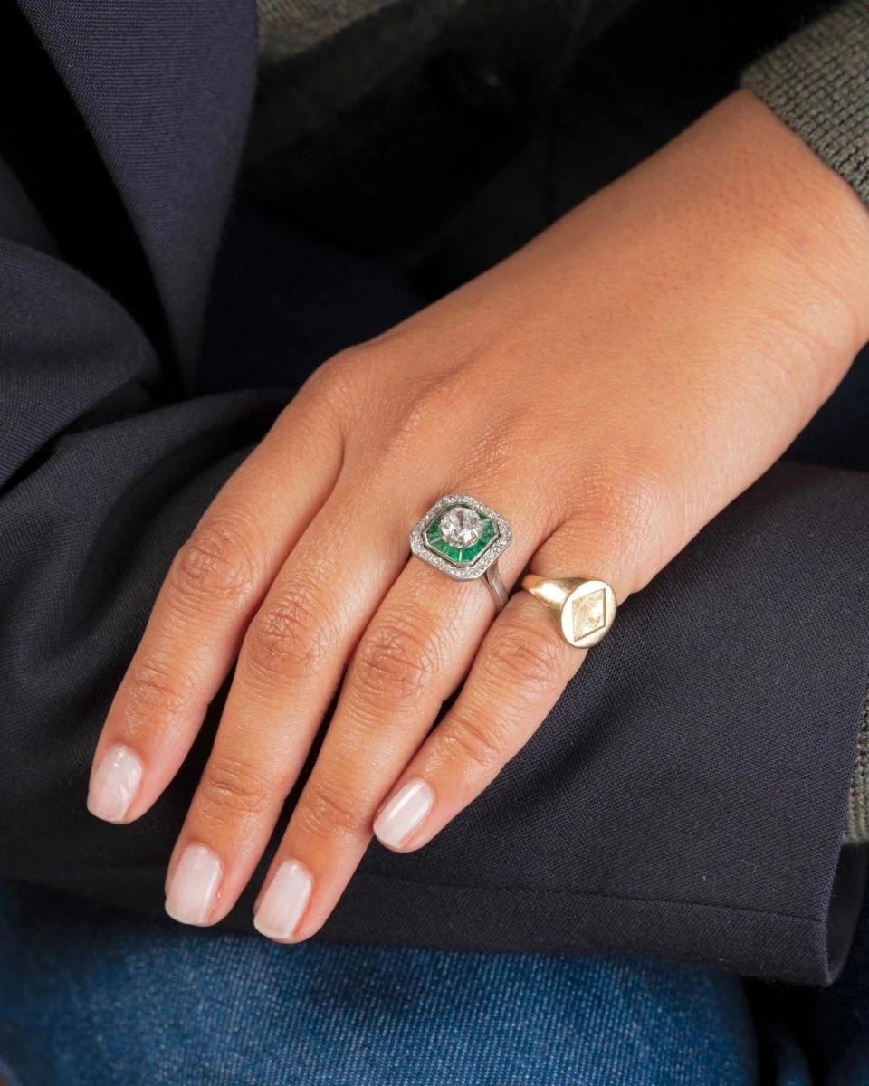 Bague Art Décoen Platine, émeraudes Et Diamants 2 Bague Art Décoen Platine, émeraudes Et Diamants – Image 2
