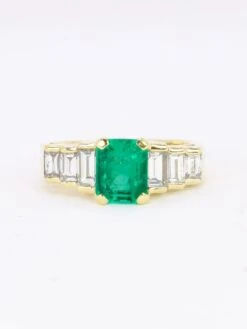 Bague Art Deco Or Jaune Diamants Emeraude Colombienne Muzo 1,9 Carat