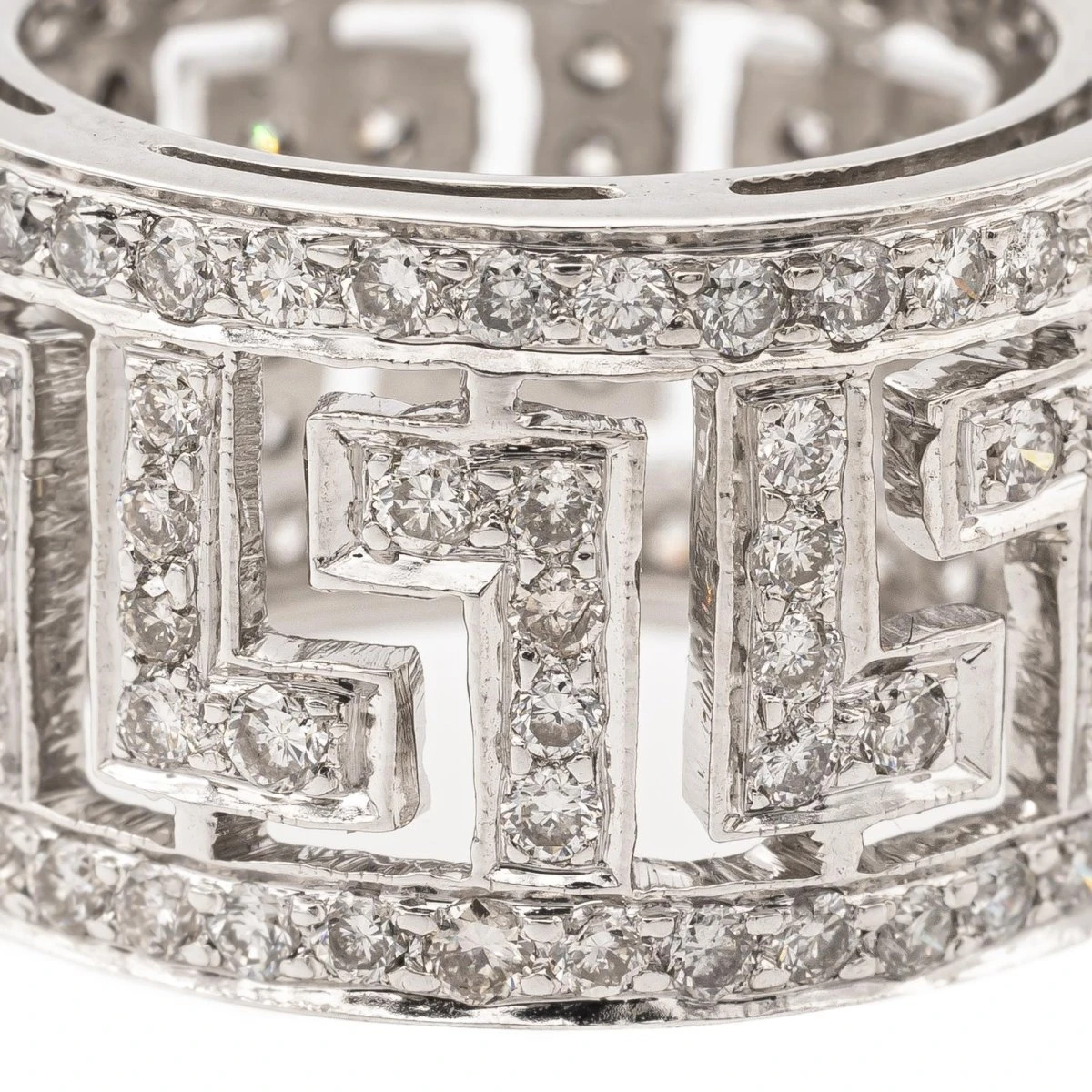 Bague Bandeau Ajourée En Or Blanc Et Diamants 4 Bague Bandeau Ajourée En Or Blanc Et Diamants – Image 4