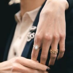 Bague Bandeau BUCCELLATI GianMaria En Or Jaune, Or Blanc Et Diamants 7 Bague Bandeau BUCCELLATI GianMaria En Or Jaune, Or Blanc Et Diamants -Castafiore Boutique bague bandeau buccellati gianmaria en or jaune or blanc et diamants 857477