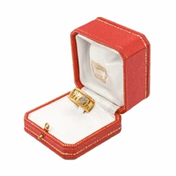Bague Bandeau CARTIER "Éléphant" En Or Jaune Et Or Blanc -Castafiore Boutique bague bandeau cartier elephant en or jaune et or blanc 461286