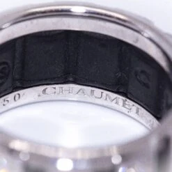 Bague CHAUMET CLASS ONE Collection En Or Blanc Et Diamants -Castafiore Boutique bague bandeau chaumet class one en or blanc caoutchouc et diamants 232979