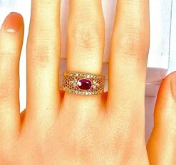 Bague Bandeau En Or Jaune 18 Carats En Rubis Et Diamants -Castafiore Boutique bague bandeau en or jaune 18 carats en rubis et diamants 408910