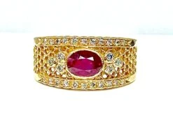 Bague Bandeau En Or Jaune 18 Carats En Rubis Et Diamants -Castafiore Boutique bague bandeau en or jaune 18 carats en rubis et diamants 934410