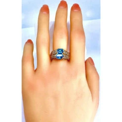 Bague Bandeau En Or Jaune, Topaze Et Diamants -Castafiore Boutique bague bandeau en or jaune 18 caratstopaze et diamants 167675