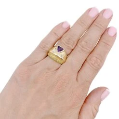 Miller Bague Bandeau Or Jaune Et Améthyste -Castafiore Boutique bague bandeau or jaune et amethyste 156388