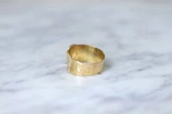 Bague Bandeau Or Rose Et Cabochon Péridot -Castafiore Boutique bague bandeau or rose et cabochon peridot 907257