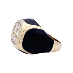 Miller Bague BOUCHERON, "Chevalière", Or Jaune, Bois Et Diamants. -Castafiore Boutique bague boucheron chevaliere or jaune bois et diamants 321351