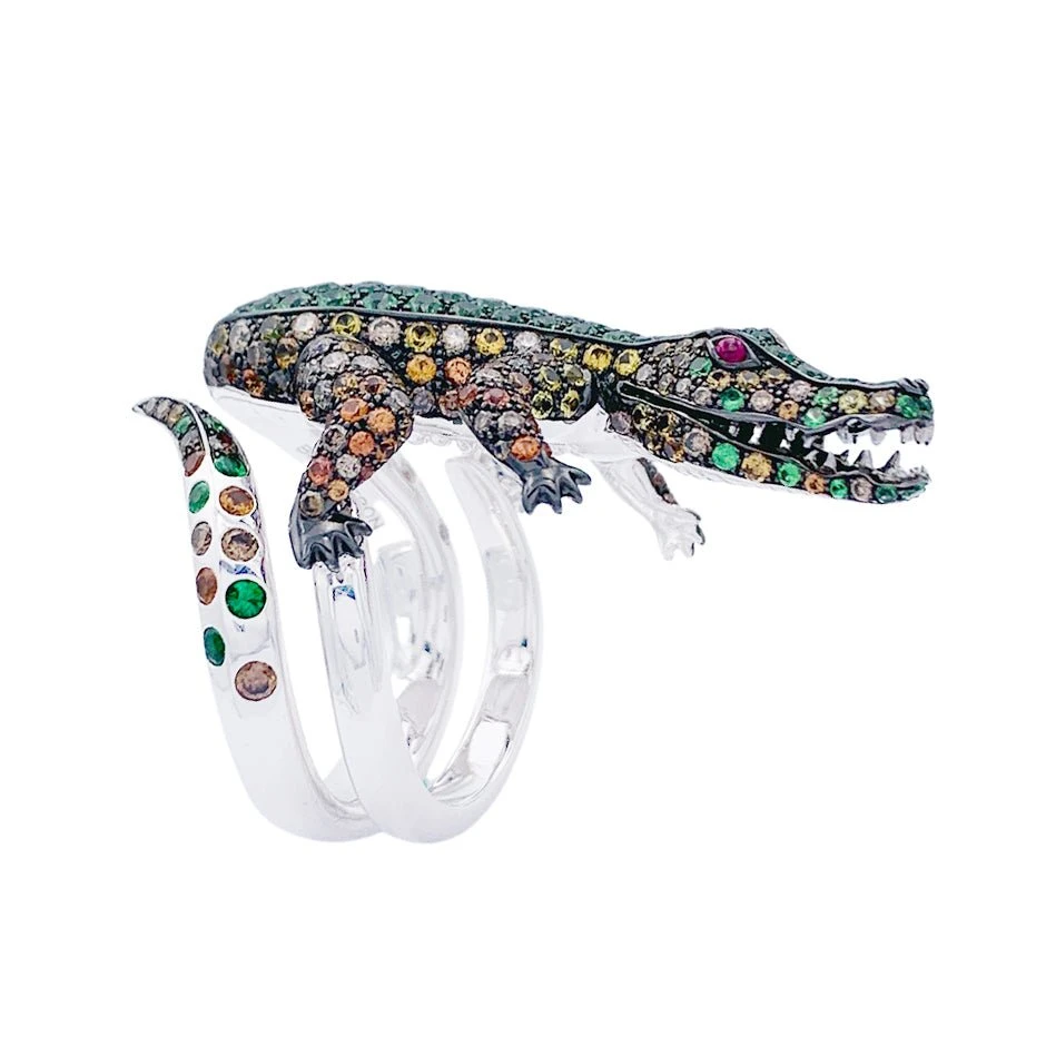 Miller Bague Boucheron Crocodile En Or Blanc, Sertie De Diamants Et Pierres De Couleur 3 Miller Bague Boucheron Crocodile En Or Blanc, Sertie De Diamants Et Pierres De Couleur – Image 3