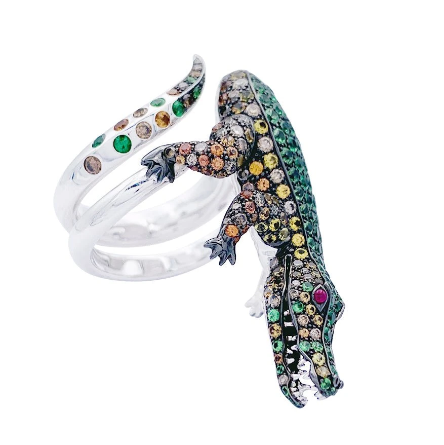 Miller Bague Boucheron Crocodile En Or Blanc, Sertie De Diamants Et Pierres De Couleur 12 Miller Bague Boucheron Crocodile En Or Blanc, Sertie De Diamants Et Pierres De Couleur – Image 12