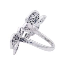 Miller Bague CARTIER "Caresse D'Orchidées" En Or Blanc Et Diamants. -Castafiore Boutique bague cartier caresse dorchidees en or blanc et diamants 968504