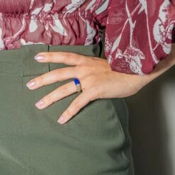 Bague Jonc CARTIER "Mimi" En Or Jaune, Lapis Lazuli Et Diamants -Castafiore Boutique bague cartier mimi en or jaune lapis lazuli et dliamants 204602