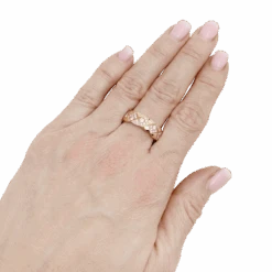 Miller Bague CHANEL, "Coco Crush", En Or Beige Et Diamant 8 Miller Bague CHANEL, "Coco Crush", En Or Beige Et Diamant -Castafiore Boutique bague chanel coco crush en or beige et diamant 984386