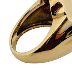 Bague Chevalière CHANEL Lion En Or Jaune -Castafiore Boutique bague chanel lion en or jaune 553110