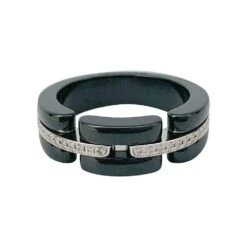 Miller Bague CHANEL "Ultra" En Céramique, Or Blanc Et Diamants.