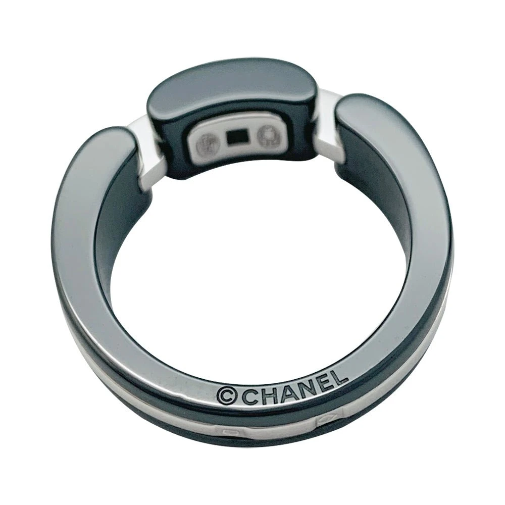 Miller Bague CHANEL "Ultra" En Céramique, Or Blanc Et Diamants. 7 Miller Bague CHANEL "Ultra" En Céramique, Or Blanc Et Diamants. – Image 7