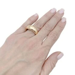 Miller Bague CHAUMET "Anneau" En Or Jaune. -Castafiore Boutique bague chaumet anneau en or jaune 540201