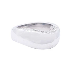 Miller Bague Chaumet, "Valse", Or Blanc, Diamants.