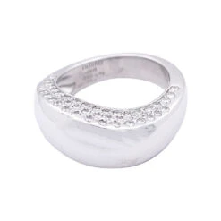 Miller Bague Chaumet, "Valse", Or Blanc, Diamants. -Castafiore Boutique bague chaumet valse or blanc diamants 749409