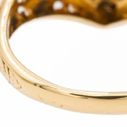 Bague Chevalière En Or Jaune Et Saphirs -Castafiore Boutique bague chevaliere en or jaune et saphirs 980554