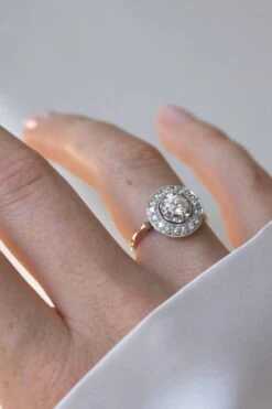 Bague Cible Art Deco Diamants Sur Or Et Platine -Castafiore Boutique bague cible art deco diamants sur or et platine 984900