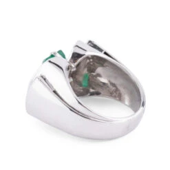 Bague Cocktail En Or Blanc, émeraude Et Diamants 18 Bague Cocktail En Or Blanc, émeraude Et Diamants -Castafiore Boutique bague cocktail en or blanc emeraude et diamants 629083