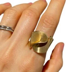 Devant 21 Devant -Castafiore Boutique bague cocktail en or jaune 898515