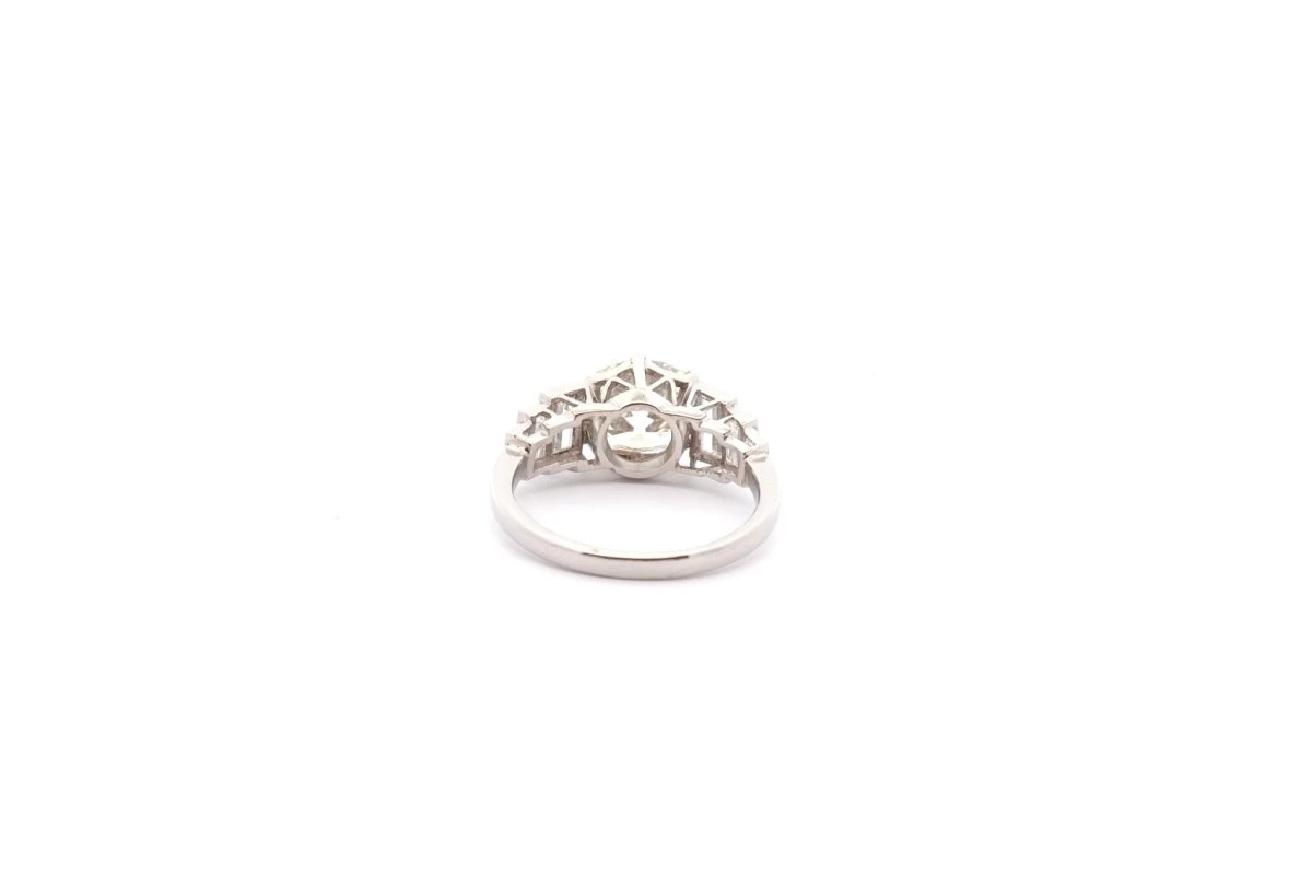 Bague En Platine Et Diamants 3 Bague En Platine Et Diamants – Image 3