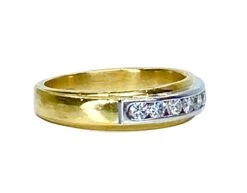 Bague Demi-Alliance En Or Jaune Et Diamants 8 Bague Demi-Alliance En Or Jaune Et Diamants -Castafiore Boutique bague demi alliance en or jaune et diamants 579332