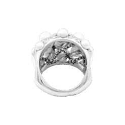 Miller Bague Dôme CHANEL "Baroque" En Or Blanc, Perles Et Diamants 8 Miller Bague Dôme CHANEL "Baroque" En Or Blanc, Perles Et Diamants -Castafiore Boutique bague dome chanel baroque en or blanc perles et diamants 7825914