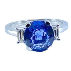 Bague En Or Blanc 18 Carats : Saphir 3,58 Carats Non Chauffé Et Diamants