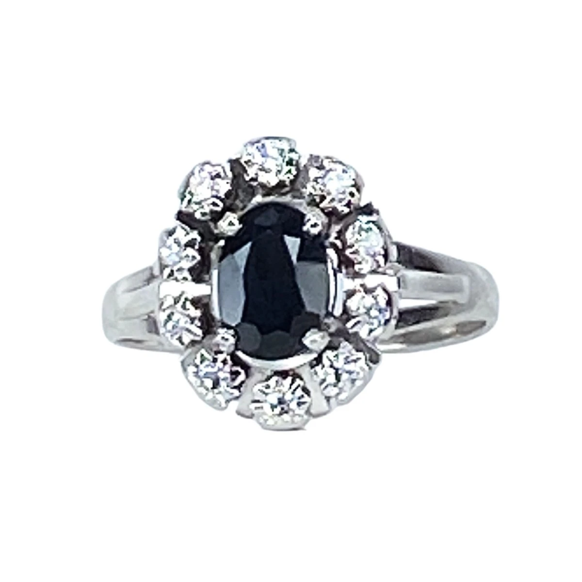 Bague En Or Blanc 18 Carats, Saphir Et Diamants 1 Bague En Or Blanc 18 Carats, Saphir Et Diamants