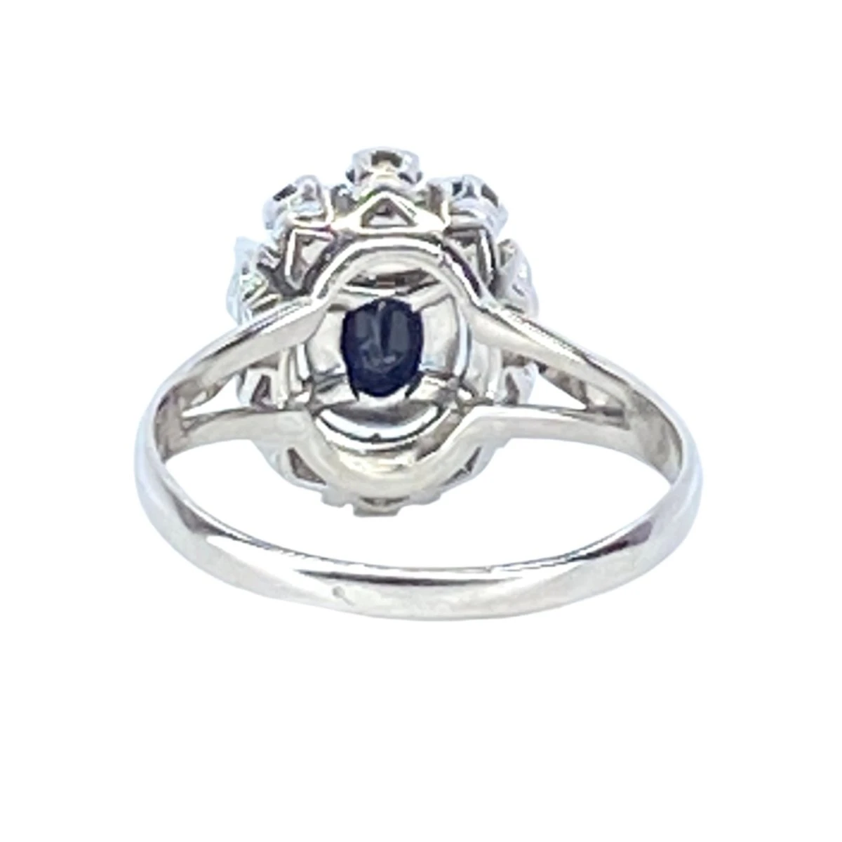 Bague En Or Blanc 18 Carats, Saphir Et Diamants 8 Bague En Or Blanc 18 Carats, Saphir Et Diamants – Image 8