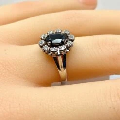 Bague En Or Blanc 18 Carats, Saphir Et Diamants 11 Bague En Or Blanc 18 Carats, Saphir Et Diamants -Castafiore Boutique bague en or blanc 18 carats saphir et diamants 835174