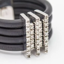 Bague En Or Blanc, Caoutchouc Et Diamants -Castafiore Boutique bague en or blanc caoutchouc et diamants 708083