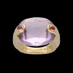 Bague Cocktail En Or Jaune, Améthyste Et Rubis -Castafiore Boutique bague en or jaune 18 cts massif avec une amethyste et rubis cabochons taille 47 48 772895