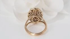 Bague En Or Jaune, Cabochon De Grenat Et Perles 9 Bague En Or Jaune, Cabochon De Grenat Et Perles -Castafiore Boutique bague en or jaune cabochon de grenat et perles 765084