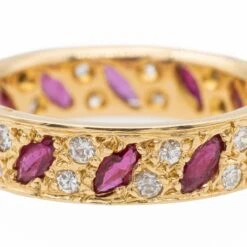 Bague Jonc En Or Jaune, Grenats Et Diamants -Castafiore Boutique bague en or jaune grenats et diamants 359510